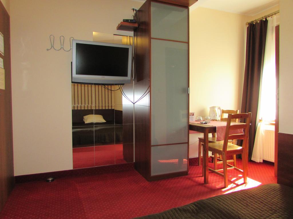 Villa Ventana Poznan City Free Parking Sniadanie W Cenie Zimmer foto